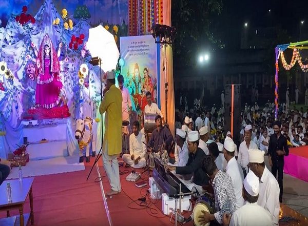 India News | Indore Central Jail Inmates Celebrate Navratrii, Perform Garba and Tribal Folk Dances
