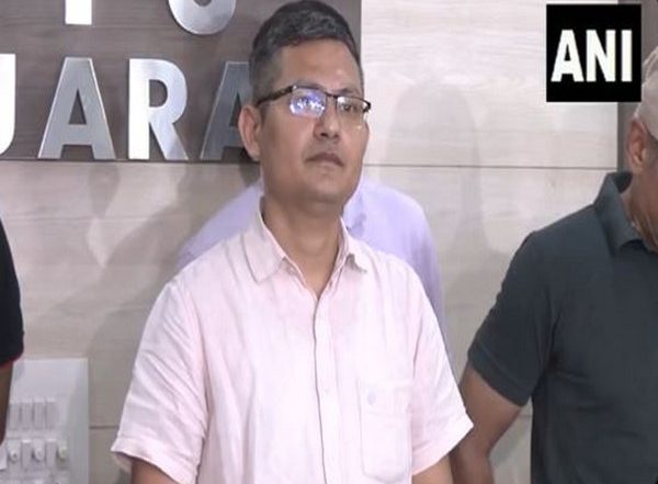 India News | Gujarat ATS Seizes MD Drugs Worth at Rs 1,814 Crore from Factory in Bhopal