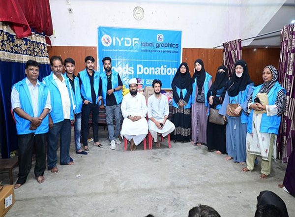 Business News | IYDF and Iqbal Graphics Spread Care and Support to Underprivileged Children