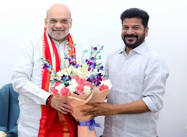 India News | Delhi: Home Minister Amit Shah Meets Chief Ministers and Leaders of Naxal-hit States
