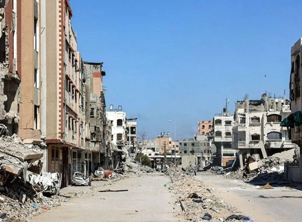 World News | 16 Palestinians Killed in Israeli Airstrike on Gaza Hospital, 4 Shot in Nablus