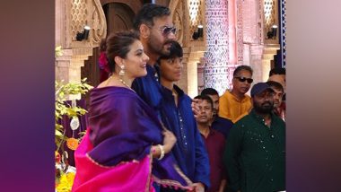 Entertainment News | Ajay Devgn Offers Prayers at Durga Puja Pandal with Wife Kajol, Son Yug