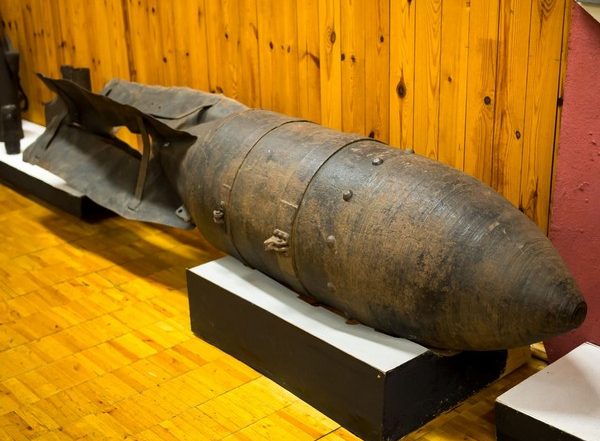 World News | WWII Bomb Defused in Hamburg's Nightlife District