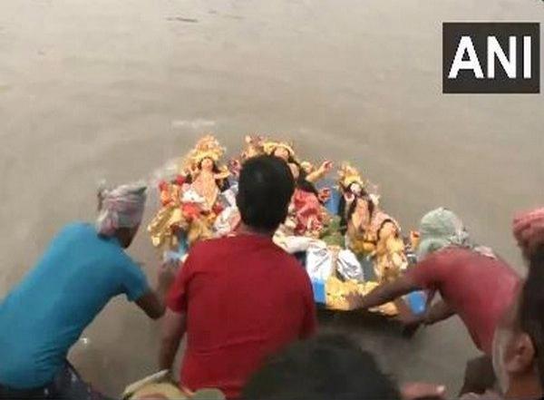 India News | Idols of Goddess Durga Immersed in Various Parts of Country Marking End of Durga Puja Festivities