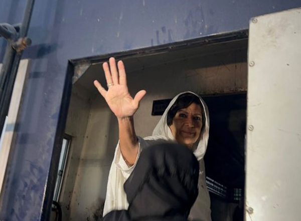 World News | Former Pakistan PM Imran Khan's Sisters Shifted to Jhelum Jail on Judicial Remand