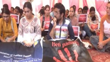 India News | PGMI Doctors in Chandigarh Hold 12-hour-long Hunger Strike; Demand Fast-track Justice