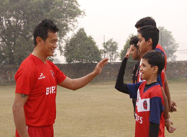 Sports News | Bhaichung Bhutia Launches New Residential Football Academies in Punjab, Karnataka