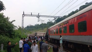 India News | 8 Coaches of Agartala-Lokmanya Tilak Express Derails in Assam