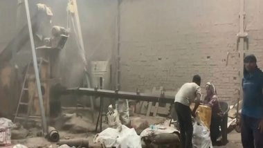 India News | Hapur Farmers Turn Stubble, Sugarcane Leaves into Profitable Biomass Briquettes