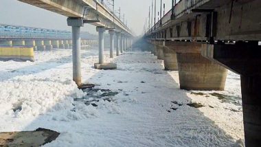 India News | Yamuna River Froth Contains Harmful Organic Matter That Releases Volatile Gases Directly into Atmosphere, Warns Expert