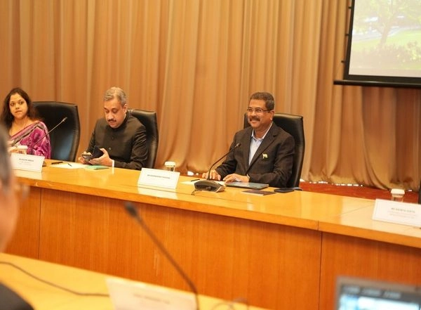 World News | India, Singapore Discuss Collaboration in Curriculum Development, Teacher Training and Student Internships