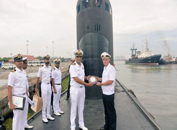 World News | Russian Submarine Ufa Docks in Kochi for Business Call