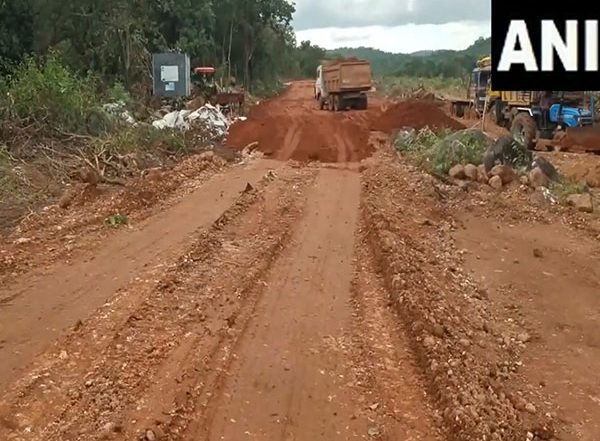 India News | Chhattisgarh's Narayanpur-Sonpur-Chhotebethia Road Reconstructed After Years of Closure Due to Naxal Threat