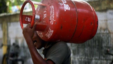 India News | Andhra Pradesh Cabinet Approves Distribution of Three Free Gas Cylinders from Diwali