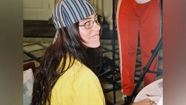 Entertainment News | Billie Eilish Shares Photo of Bruise with Fans After Falling on Stage