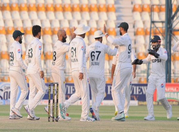 Sports News | Rawalpindi Test: Sajid Khan Shines as Pakistan Take Control over England on Day 1