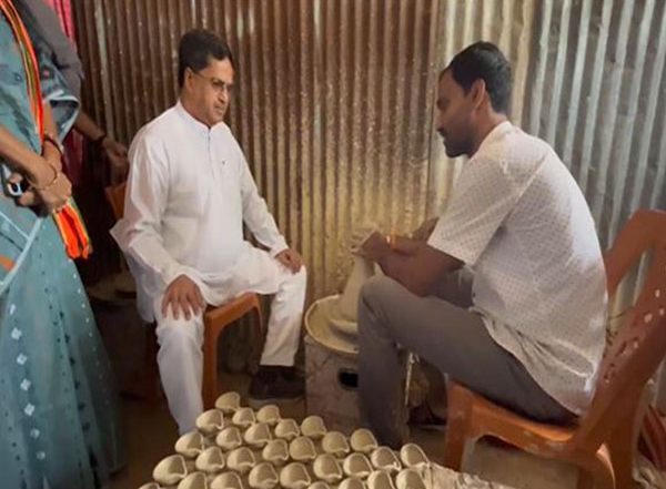 India News | Beneficiaries Linked to This Initiative Will Gain from the PM Vishwakarma Yojana: Tripura CM Manik Saha