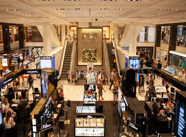 Business News | FMCG and Retail Navigate Inflation Challenges, Eye Festive Season Boost