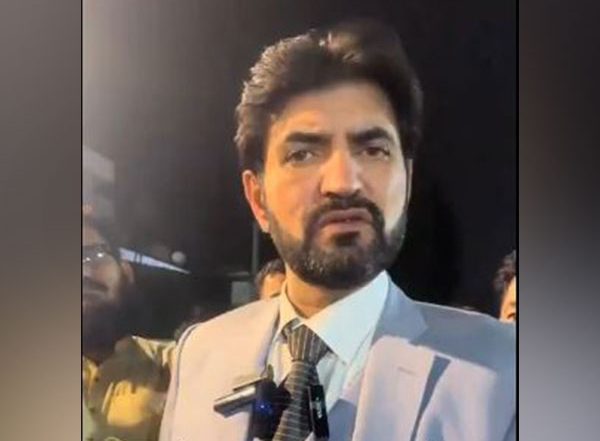 World News | PTI Leader Criticises Khyber Pakhtunkhwa Government for Neglecting Imran Khan