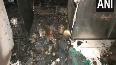 India News | Hyderabad: Fire Breaks out at Illegal Cracker Shop in Sultan Bazar; Woman Injured, Several Vehicles Gutted