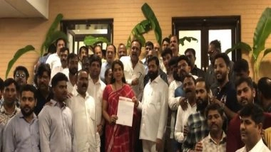 India News | Maharashtra Polls: BJP's Shaina NC Joins Shiv Sena Hours After Being Fielded from Mumbadevi Seat