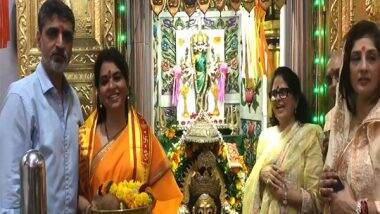 India News | Shiv Sena Candidate Shaina NC Offers Prayers at Mumba Devi Temple