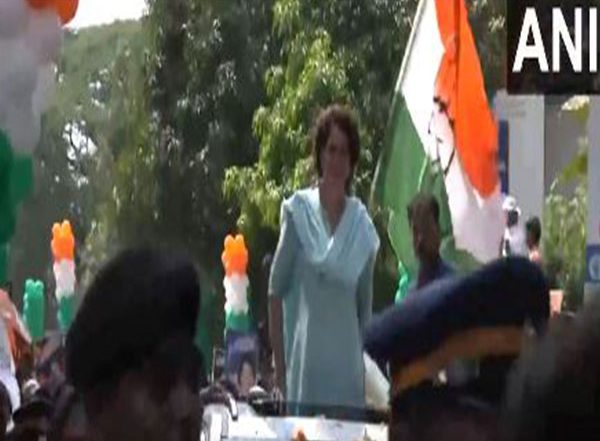 India News | Congress Candidate Priyanka Gandhi Vadra Holds Roadshow in Wayanad
