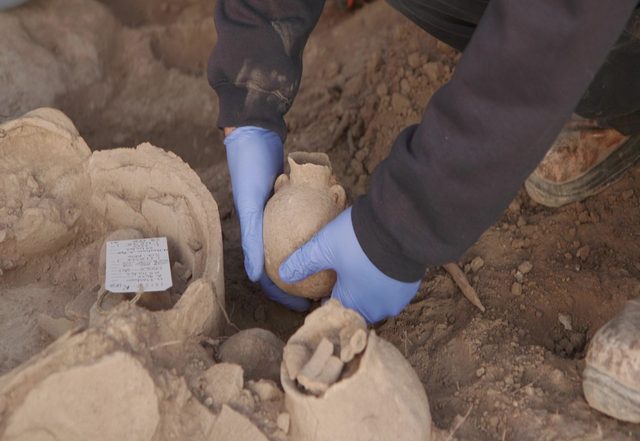 World News | Israel's Earliest Public Building? Archaeologists Uncover Possible Bronze Age Temple