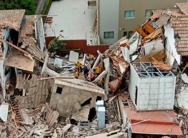 World News | Argentina: One Dead, Several Trapped Beneath Rubble as Hotel Collapses in Villa Gessell