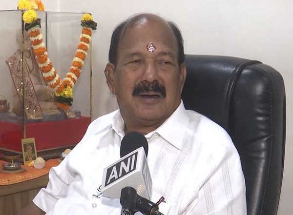 India News | BJP's Kalidas Kolambkar Exudes Confidence in Winning Maharashtra Polls, Aims to Enter Guinness Book Record