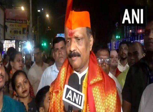India News | Maharashtra Polls: Shiv Sena Candidate Sada Sarvankar Files Nomination from Mahim Seat