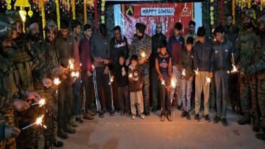 India News | JK: Indian Army Jawans Celebrate Diwali with Locals in Uri, Spread Joy Along LoC