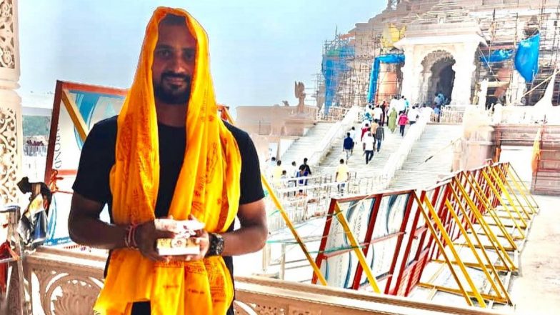 India Cricket Team Pacer Akash Deep Visits Ram Mandir in Ayodhya Ahead of IND vs NZ Test Series 2024 (See Post)