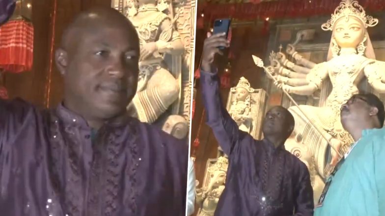 Brian Lara Visits Kolkata to Inaugurate Suruchi Sangha Club Pandal Ahead of Durga Puja 2024, Video Goes Viral