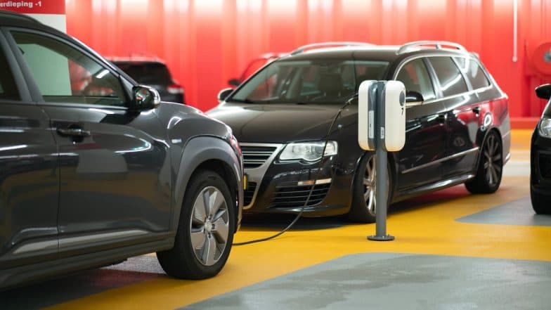 Maharashtra Budget 2025-26: Government Proposes 6% Tax on EVs Priced More Than INR 30 Lakh, Announces 1% Hike in Motor Vehicle Tax on CNG and LPG Vehicles