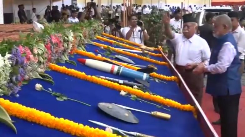 Dussehra 2024: RSS Chief Mohan Bhagwat Performs Shashtra Puja on the Occasion of Vijayadashami in Nagpur; Nitin Gadkari, Devendra Fadnavis and Former ISRO Chiefs Attend (Watch Video)