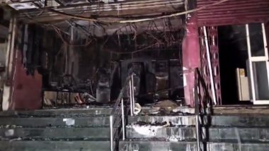 PNB Fire: Blaze Erupts at Punjab and National Bank Branch in Delhi’s Shahdara, No One Injured (Watch Video)