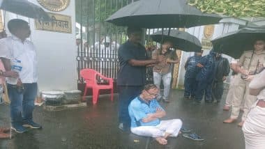 Andaman and Nicobar Islands BJP MP Bishnu Pada Ray Sits on Dharna in Front of Raj Niwas Demanding Removal of LG Admiral D K Joshi (See Pics and Videos)