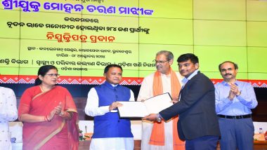 Nijukti Samaroha: CM Mohan Charan Majhi Distributes Appointment Letters to 282 New Recruits Across Various Departments in Odisha Government (See Pics)