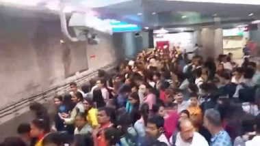 Delhi Metro Suicide: ‘Depressed’ Elderly Man Kills Self by Jumping Before Metro at Tagore Garden Station (Watch Video)