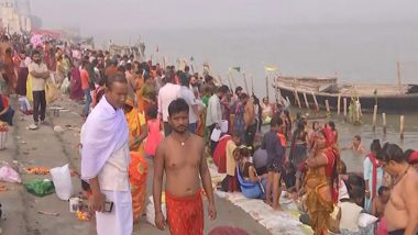 Chhath Puja 2024: Devotees Take Holy Dip in Ganga at Patliputra Ghat in Bihar’s Patna on First-Day of Festival Known As ’Nahaye Khaye' (Watch Videos)