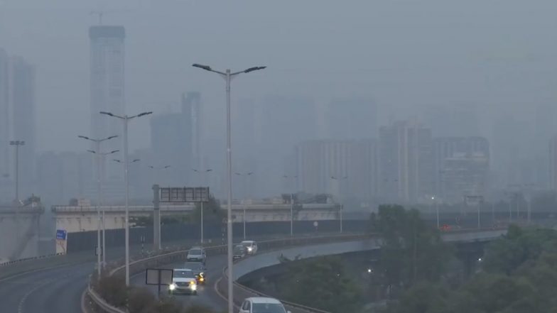 Mumbai Air Pollution: Smog Envelops Parts of City As Air Quality Worsens (Watch Video)