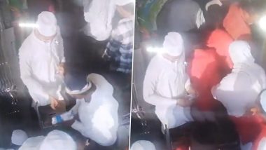 Extortion in Mosque: Man Collects Money from Pilgrims at Kichauchha Dargah, Police Arrest Accused After Video Goes Viral