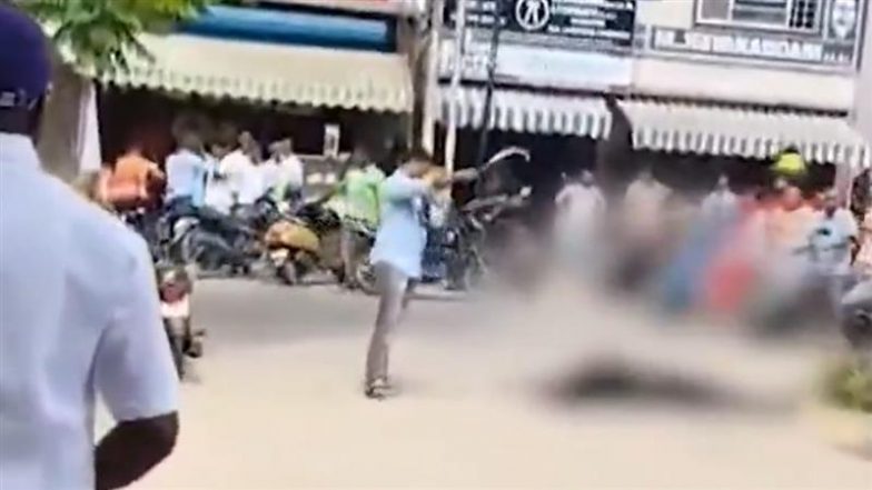 Tamil Nadu: Hours After Teacher&rsquo;s Killing, Lawyer Hacked to Death With Sickle in Broad Daylight Near Hosur Court Premises Over Alleged Illicit Affair With Accused&rsquo;s Wife, Disturbing Video Surfaces