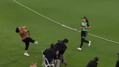 White Ferns Legend Katey Martin Drops Catch at Boundary During Melbourne Stars vs Melbourne Renegades WBBL 2024 Match, Leaves Fellow Commentators Laughing (Watch Video)