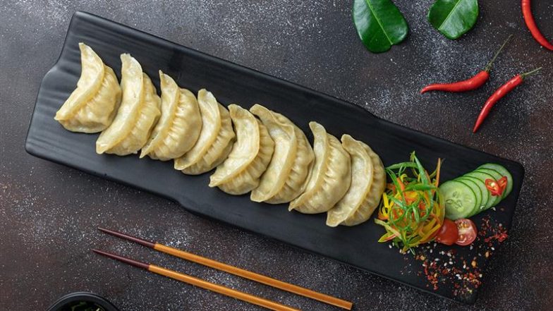 Zomato, Sanju Chinese Restaurant in Chandigarh Asked To Pay INR 5,000 to Vegetarian Customer for Delivering Non-Veg Momos