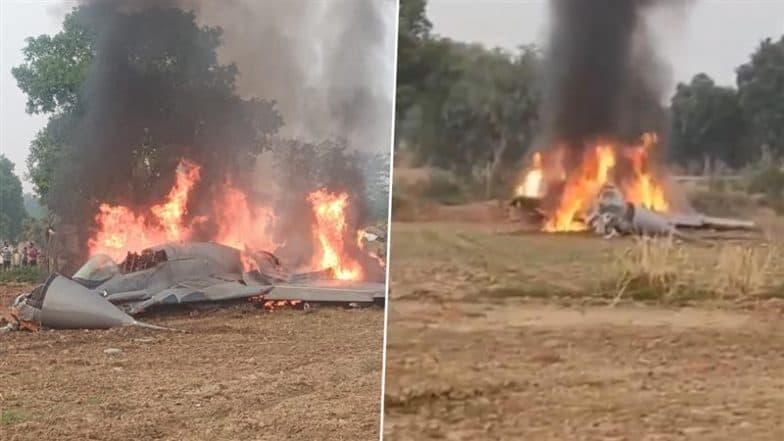 IAF Plane Crash in Agra: MiG-29 Fighter Jet Crashes in Uttar Pradesh, Pilot Ejects Safely (See Pic and Video)