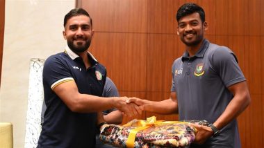 Afghanistan Cricket Team Treats Bangladesh Players With Gifts as ACB Organises Special Dinner Party Amidst AFG vs BAN ODI Series 2024 (Watch Video)