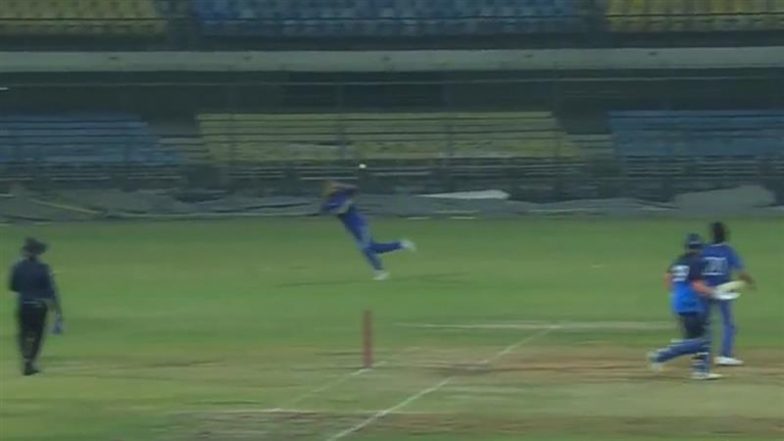 Axar Patel's Stunning Catch Sends Atit Sheth Packing During Baroda vs Gujarat SMAT 2024-25 Match (Watch Video)