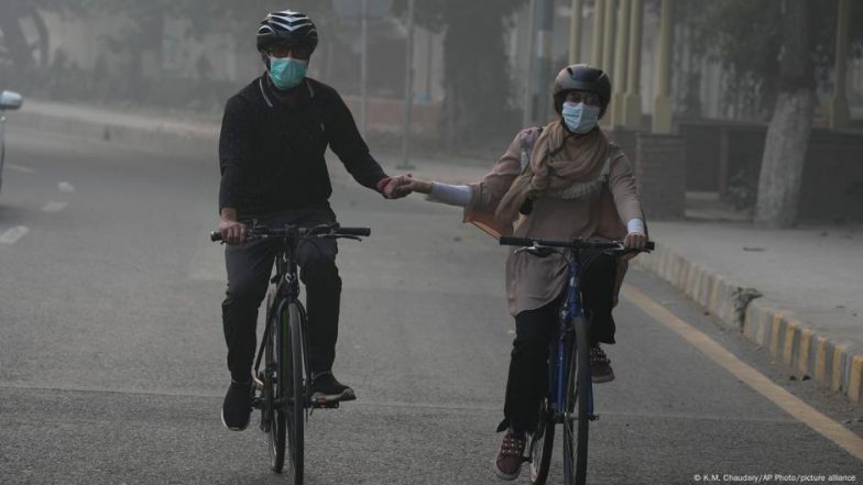 Pakistan Shuts Schools in Lahore over Record Pollution